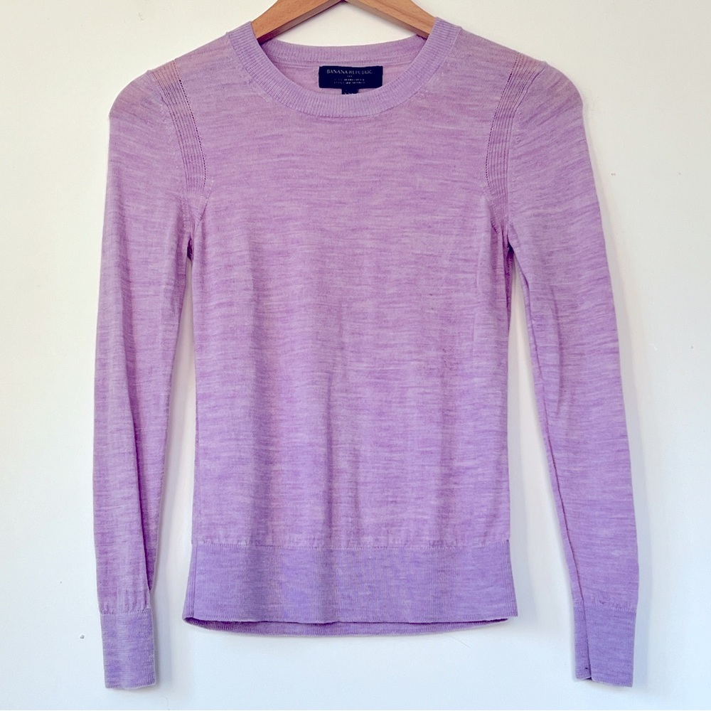 Banana Republic 100% Merino wool long sleeve V-neck sweater XXS purple violet